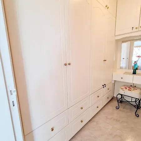 Elysium, 3 Bedrooms, Pool, Sea View & Wifi Вилла