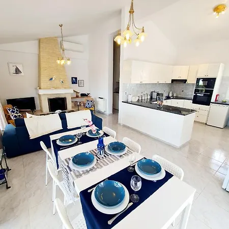 Elysium, 3 Bedrooms, Pool, Sea View & Wifi * Tala