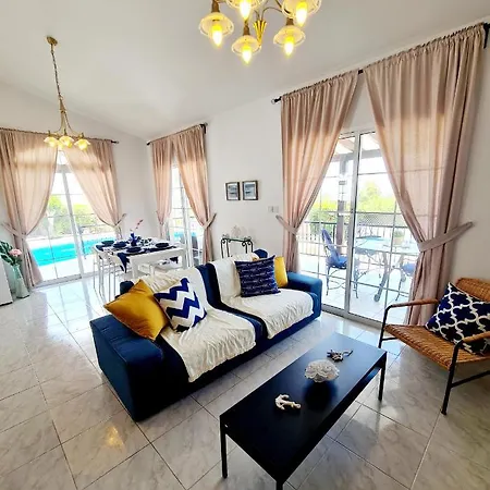 Elysium, 3 Bedrooms, Pool, Sea View & Wifi * Tala