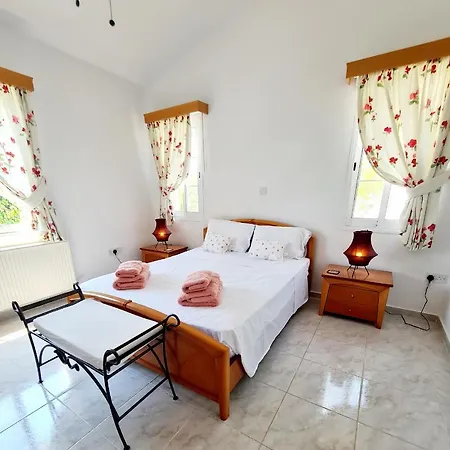 Elysium, 3 Bedrooms, Pool, Sea View & Wifi