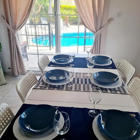 فيلة Elysium, 3 Bedrooms, Pool, Sea View & Wifi