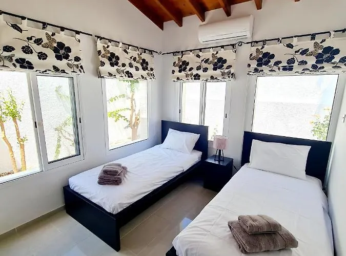 ヴィラ Elysium, 3 Bedrooms, Pool, Sea View & Wifi