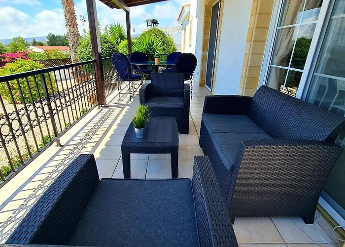 Elysium, 3 Bedrooms, Pool, Sea View & Wifi Villa