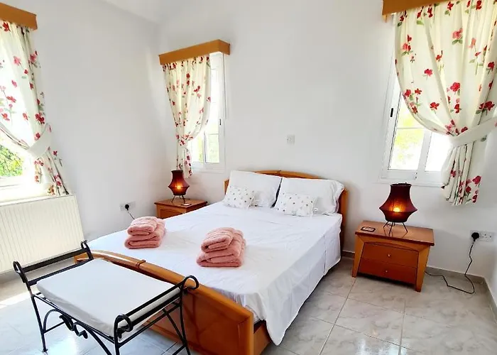 Elysium, 3 Bedrooms, Pool, Sea View & Wifi