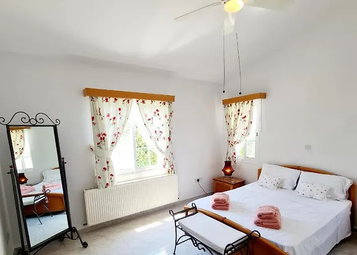 Elysium, 3 Bedrooms, Pool, Sea View & Wifi ヴィラ *